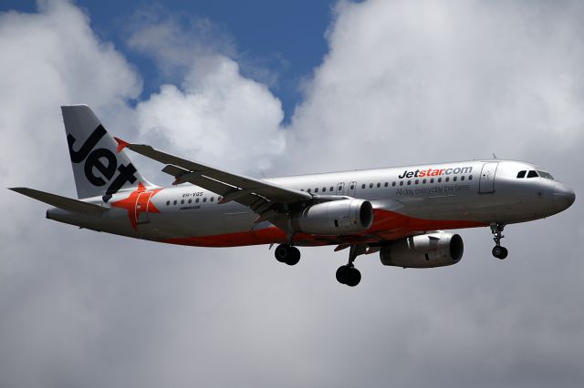 Airbus A320 (VH-VQS) - on 18 November 2017