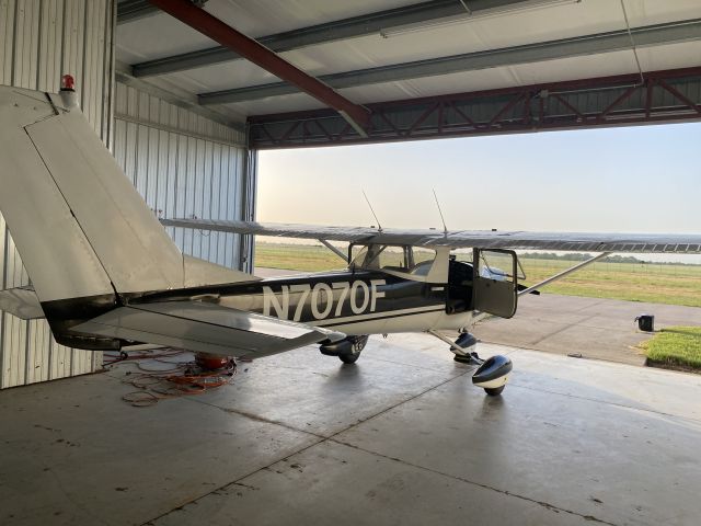 Cessna Commuter (N7070F) - In the hanger 