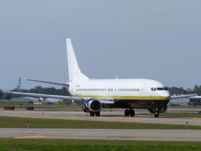 BOEING 737-400 (N753MA)