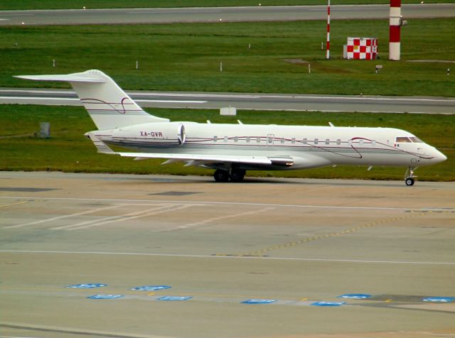 Bombardier Global Express (XA-OVR)
