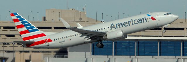 Boeing 737-700 (N854NN) - phoenix sky harbor international airport AAL2231 14JAN21