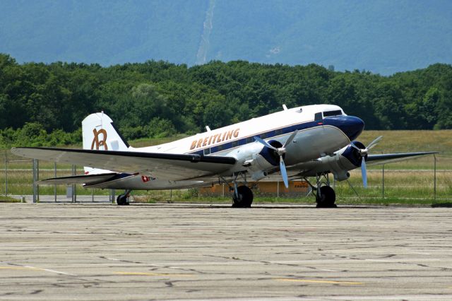 Douglas DC-3 (HB-IRJ)