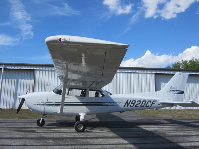 Cessna Skyhawk (N920CF)