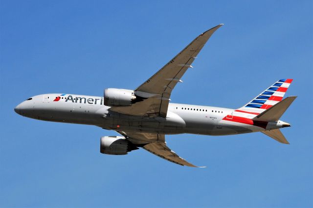 Boeing 787-8 (N814AA) - 28-C 04-08-18