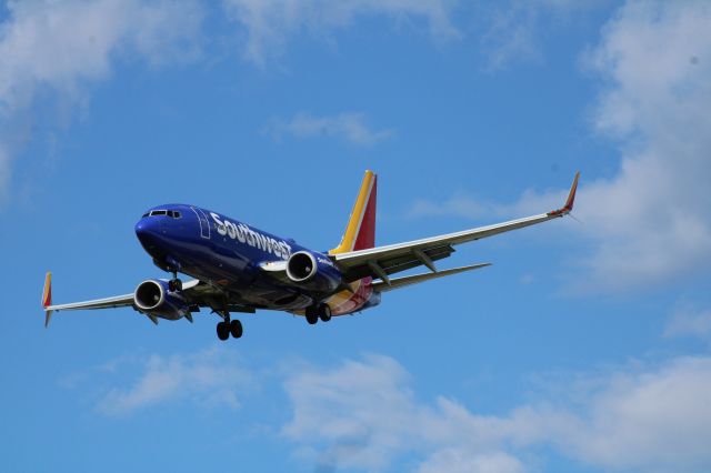 Boeing 737-700 (N962WN)