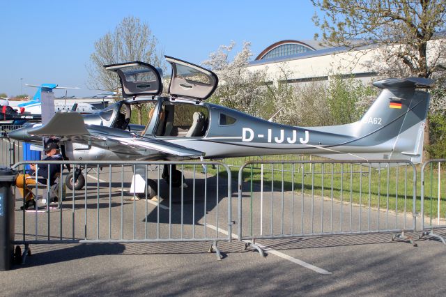 Diamond DA-62 (D-IJJJ) - On display at AERO 2025 on 11-Apr-25.