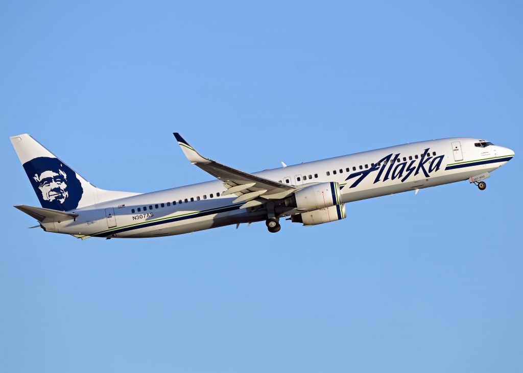 Boeing 737-900 (N307AS)