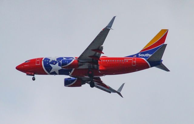 Boeing 737-700 (N922WN) - Tennessee One coming in at GSP.  11/8/20.