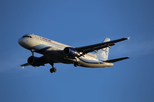 Airbus A320 (XA-MLR)