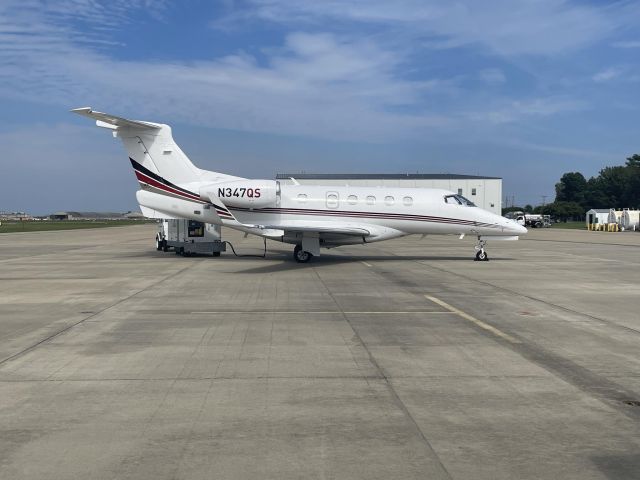 Embraer Phenom 300 (N347QS) - NetJets Embraer Phenom 300 @KECG ramp.