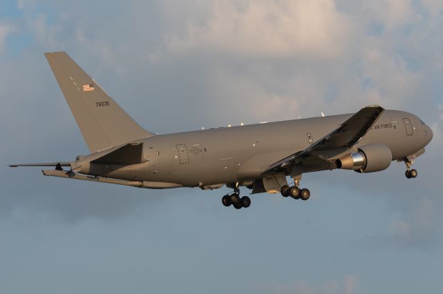 BOEING 767-200 (1746035) - A USAF KC-46 (Boeing 767-200) leaves EAA Airventure 2019.