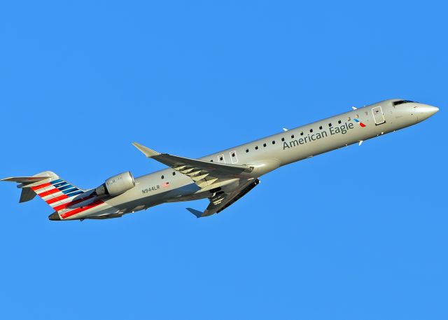 Canadair Regional Jet CRJ-900 (N941LR)