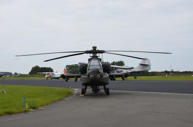 Boeing Longbow Apache (Q18)