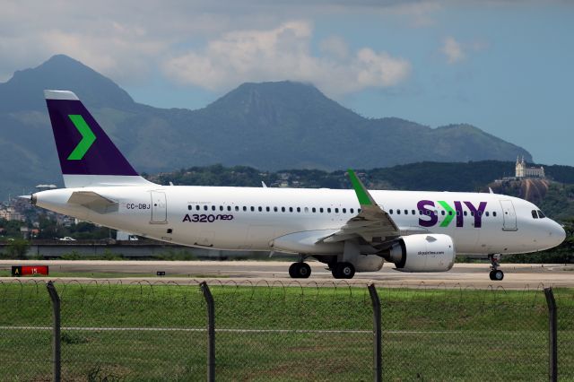 Airbus A320 (CC-DBJ)