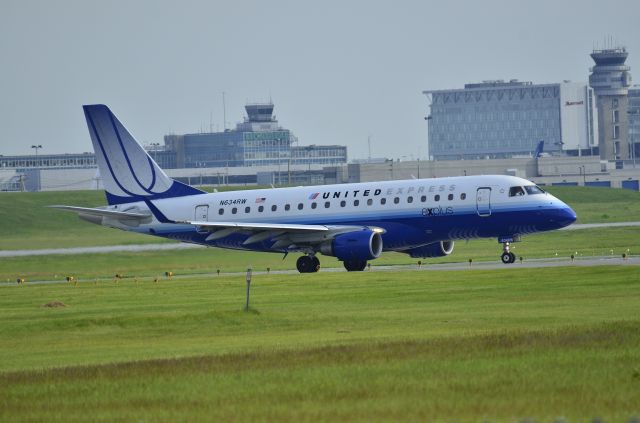 Embraer 170/175 (N634RW)