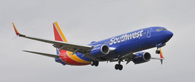 Boeing 737-800 (N8678E) - This is one of SWAs newer 738s... Built in Dec. of 2015