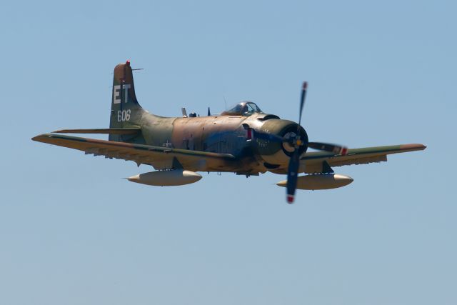 Douglas AD Skyraider (N39606)