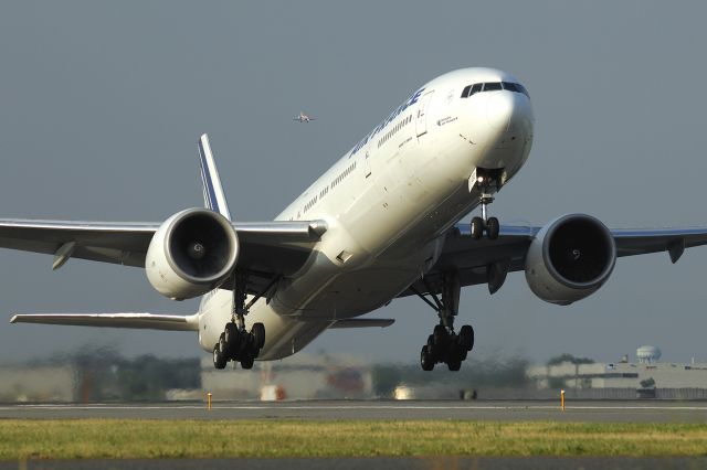 BOEING 777-300 — - Leaving 2 right for a long haul...