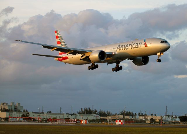 BOEING 777-300 (N718AN) - 1-7-2018