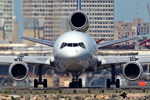 Boeing MD-11 —