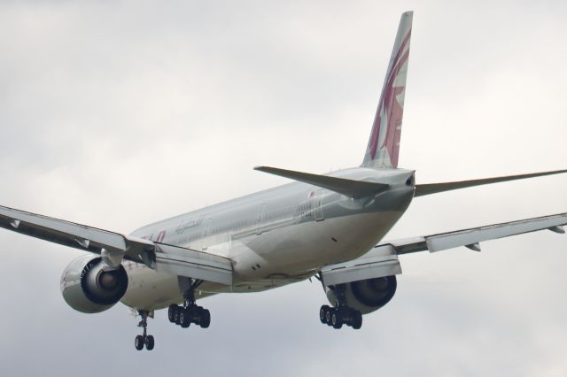 BOEING 777-300ER (A7-BAQ)
