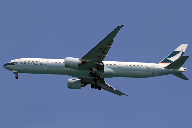 BOEING 777-300 (B-KQY)