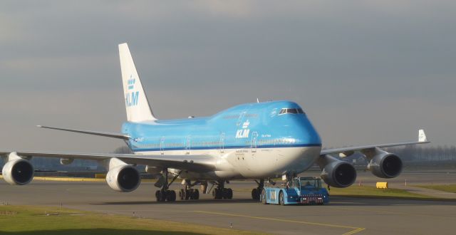 Boeing 747-400 (PH-BFT) - "CITY OF TOKYO"