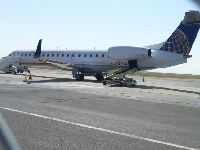 Embraer ERJ-145 (N17146)