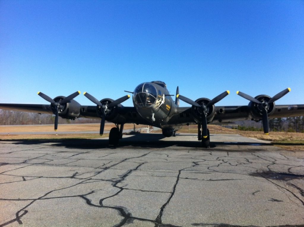 Boeing B-17 Flying Fortress (N3703G)