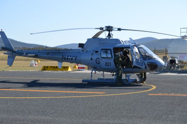 Eurocopter AS-350 AStar (N22021) - NAVY N22-021 at Flinders Island about to depart for East Sale, Jan 2015