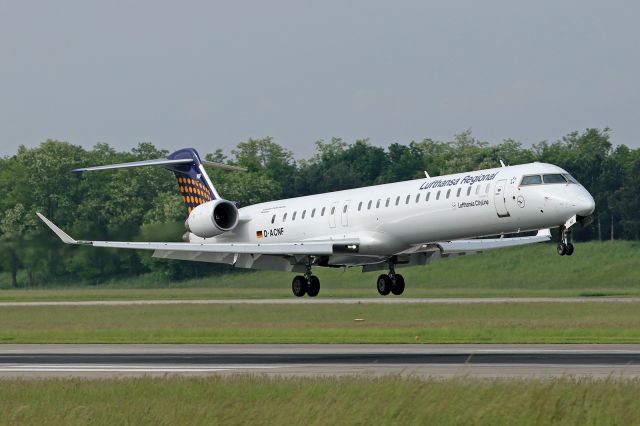 Canadair Regional Jet CRJ-900 (D-ACNF)