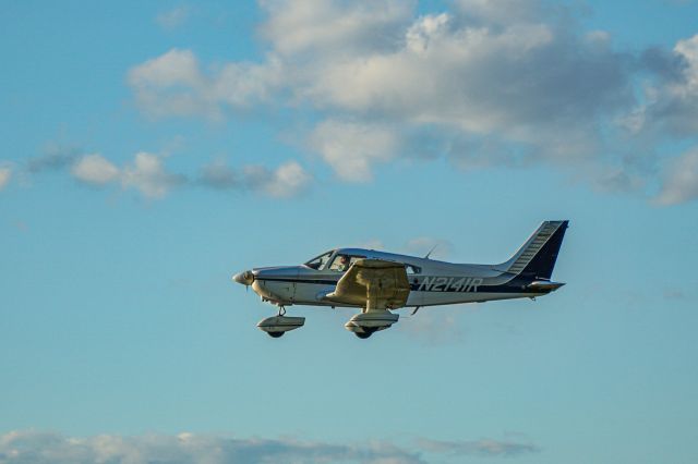 Piper Cherokee (N2141R)