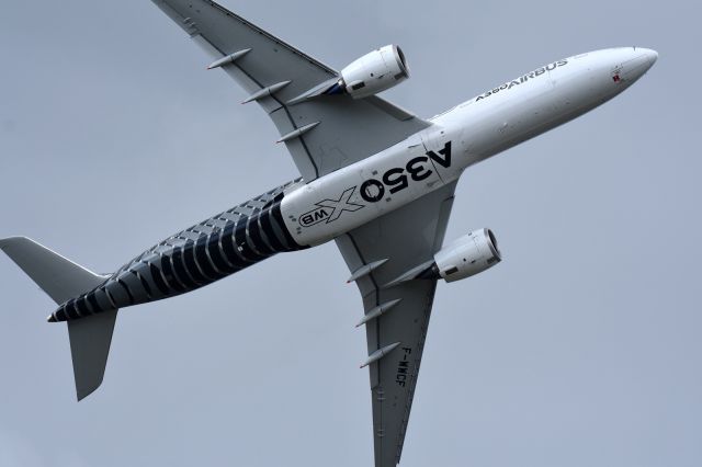 Airbus A350-900 (F-WWCF) - Farnborough Air Show 2016br /br /Airbus A350