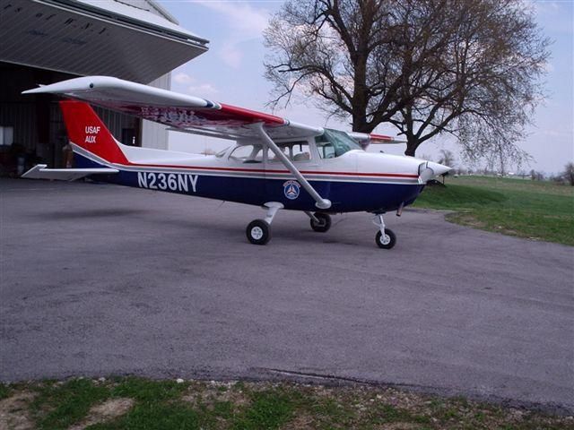 Cessna Skyhawk (N236NY)