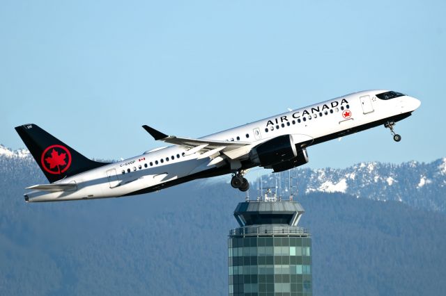 Airbus A220-300 (C-GVDP)