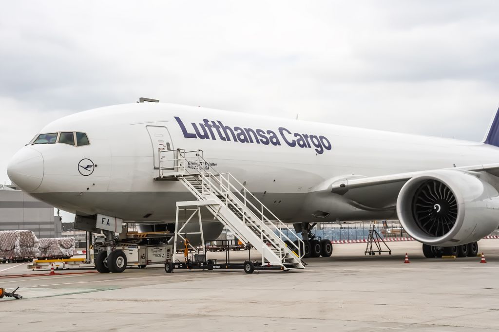 Boeing 777-200 (D-ALFA) - D-ALFA Lufthansa Cargo Boeing 777-FBT after arriving from Alamaty (UAAA) @ Frankfurt - Rhein-Main International (EDDF) / 10.06.2015