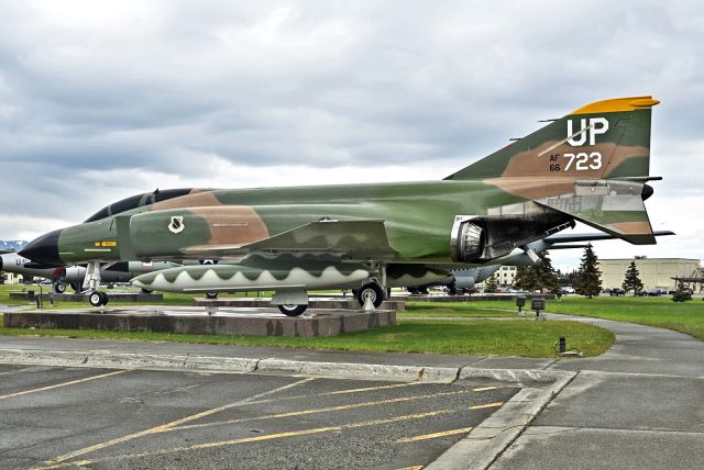 McDonnell Douglas F-4 Phantom 2 (66-0723)