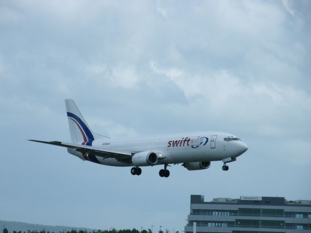 Boeing 737-700 (N156GA) - N156GA B737 EINN 07/06/14