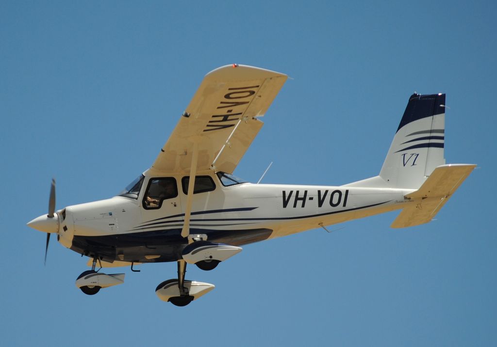 PARTENAVIA P-66 Oscar (VH-VOI)