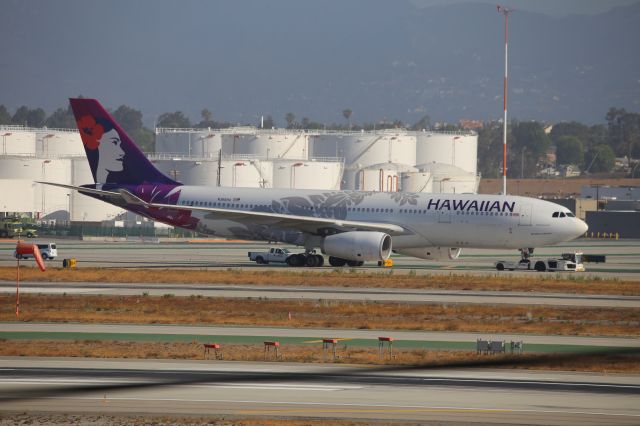 Airbus A330-200 (N386HA)