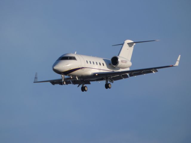 Canadair Challenger (N800BT) - On final is this 1982 Canadair Challenger 600S in the Winter of 2019.