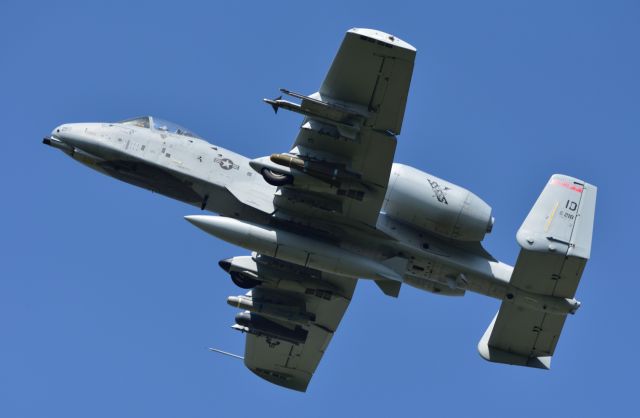 Fairchild-Republic Thunderbolt 2 — - Fairchild-Republic A-10 Thunderbolt II on a Mediaday in ETSL 09.06.23