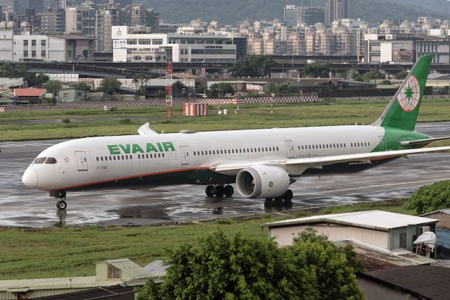 BOEING 787-10 Dreamliner (B-17813) - 16th July, 2025: The delayed flight BR 772 bound for Shanghai Hongqiao lining up for departure from runway 10 at Taipei-Songshan Airport after the heavy rainfall. 