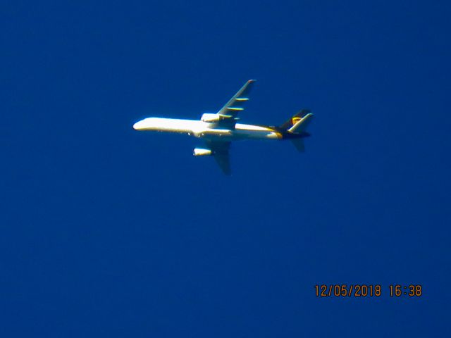 Boeing 757-200 (N460UP)