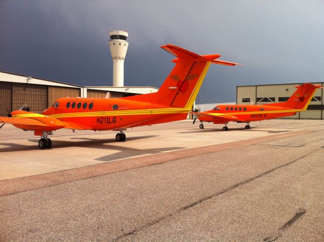 Beechcraft Super King Air 200 (N211LG)