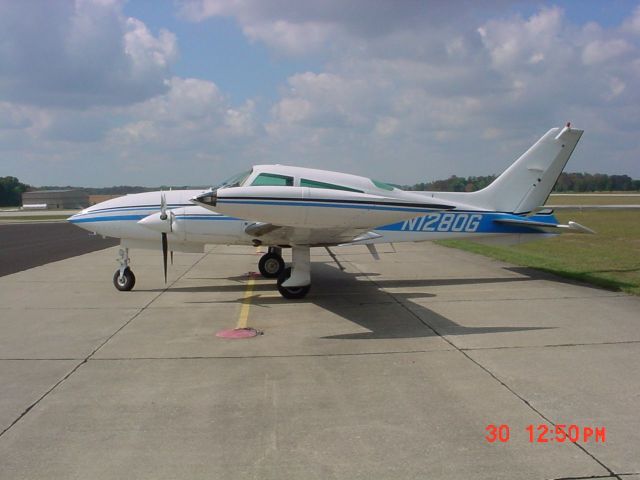 Cessna 310 (N1280G) - On ramp at KHNB