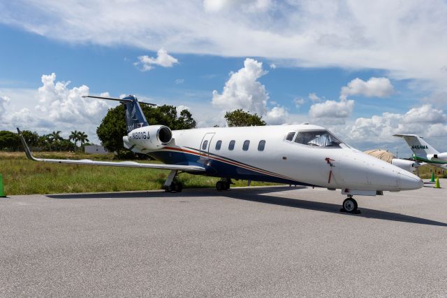 Learjet 55 (N801GJ)