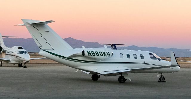 Cessna Citation CJ1 (N680KH) - Winglets over sunset! 