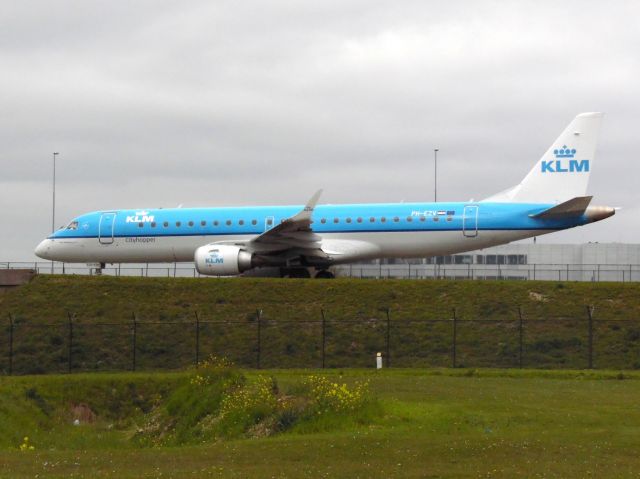 Embraer ERJ-190 (PH-EZV)