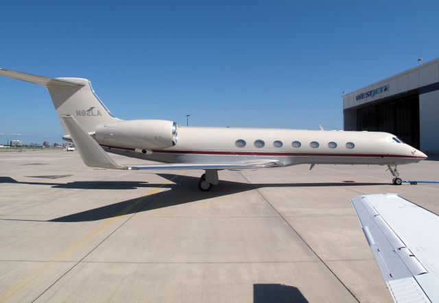 Gulfstream Aerospace Gulfstream V (N92LA) - Beautiful aircraft! No location information as per request of the aircraft owner.